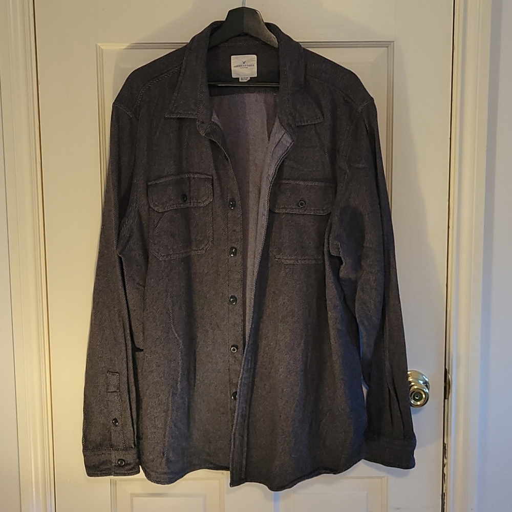 American Eagle XXL 100% cotton button up shirt
